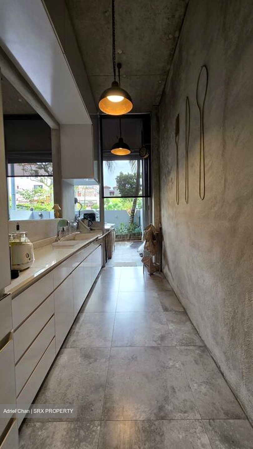 Jalan Tanjong (D16), Terrace #523428401